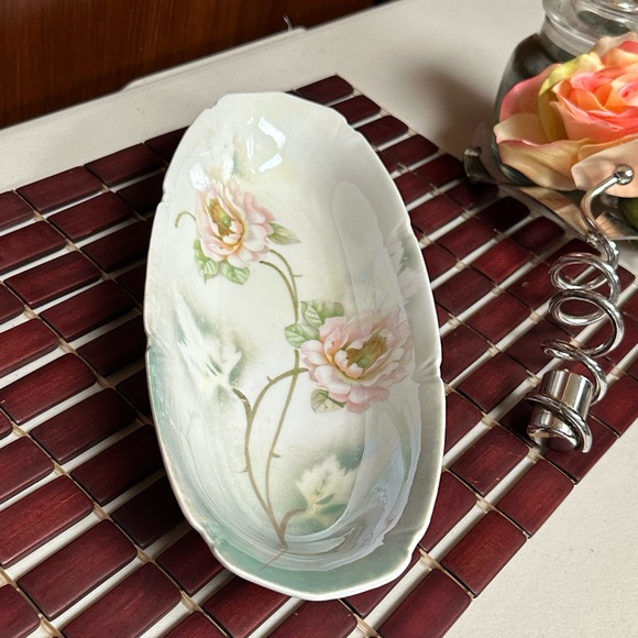 Antique LEUCHTENBURG Germany Porcelain majestic Roses tray - Picture 9 of 15